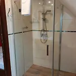 Dwor Pod Rozami Smolec