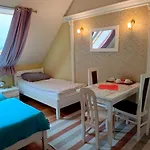 Bed & Breakfast Dwor Pod Rozami