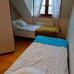 Dwor Pod Rozami Smolec