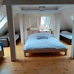 Dwor Pod Rozami Bed & Breakfast