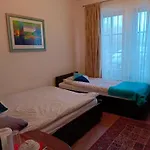 Dwor Pod Rozami Bed & Breakfast