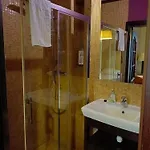 Bed & Breakfast Dwor Pod Rozami