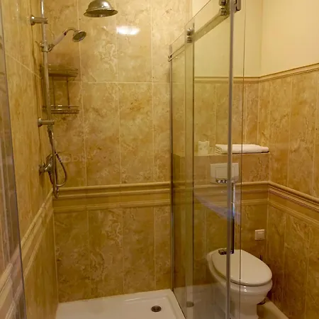 Dwor Pod Rozami Bed & Breakfast 3*
