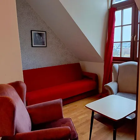 Dwór Pod Różami 3*