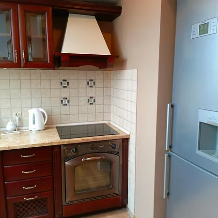 Nocleg ze śniadaniem Dwór Pod Różami 3*
