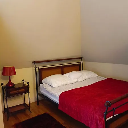 Dwór Pod Różami 3*