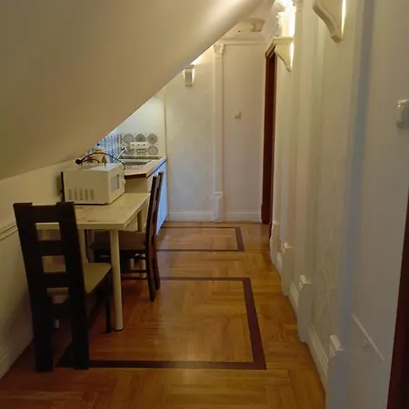 Dwór Pod Różami Nocleg ze śniadaniem