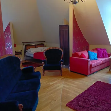 Dwór Pod Różami Nocleg ze śniadaniem